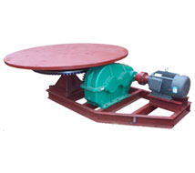 KR系列圓盤給料機(jī)由電動(dòng)機(jī)、減速機(jī)、大小傘齒輪、主軸和圓盤組成。